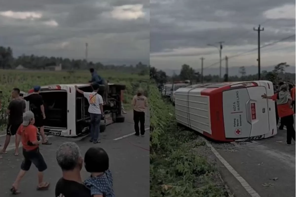 Potret mobil relawan PMI Magelang yang kecelakaan (X/@Jateng_Twit)