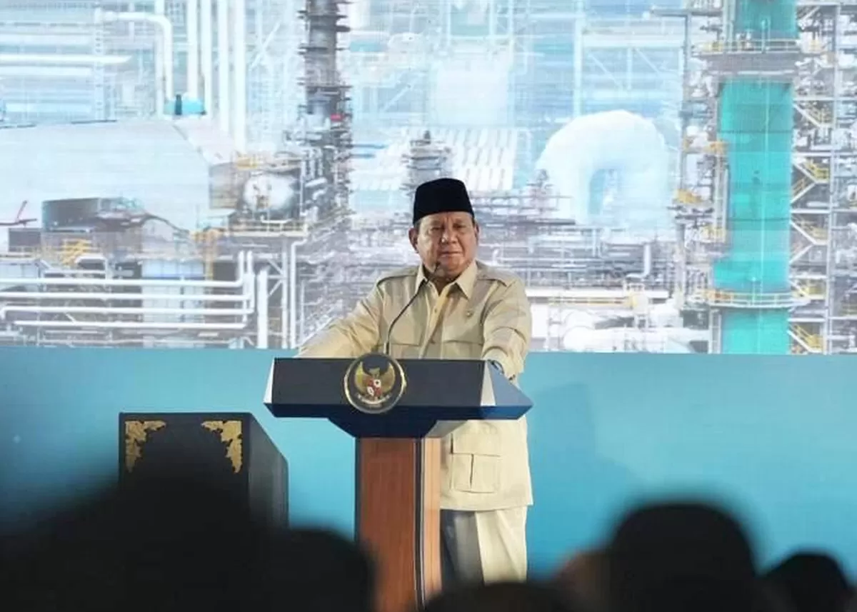 Presiden meresmikan proyek RDMP Balikpapan di kawasan  PT Pertamina (Persero) Refinery Unit V.  (Instagram//prabowo)