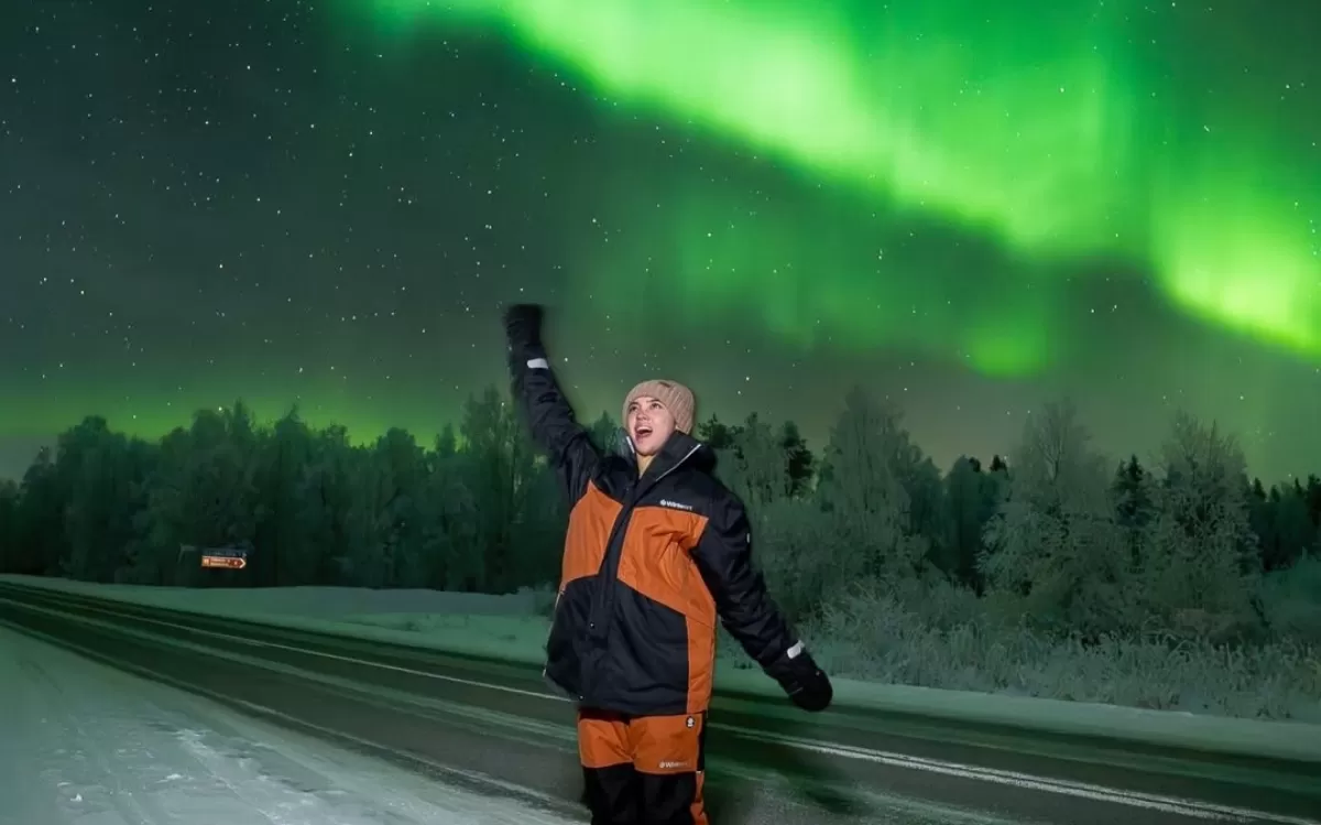 Potret Lyodra Ginting yang sukses melihat Aurora Borealis yang ke dua di Eropa. (Instagram/@lyodraofficial)