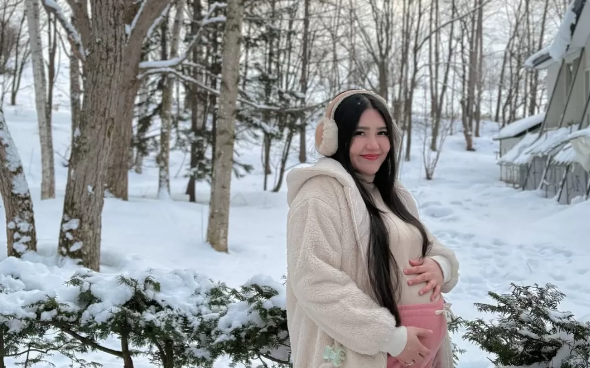 Potret Via Vallen hamil anak kedua di Jepang. (Instagram/@viavallen)