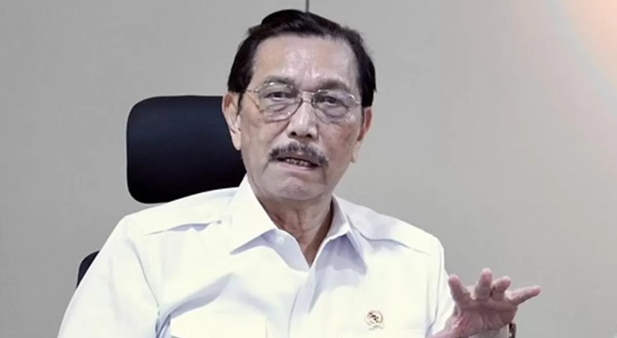 Potret Luhut Binsar Pandjaitan bantah kepemilikan saham di PT Toba Pulp Lestari yang diduga jadi dalang kerusakan lingkungan di Tapanuli, Sumut (Instagram/luhut.pandjaitan)