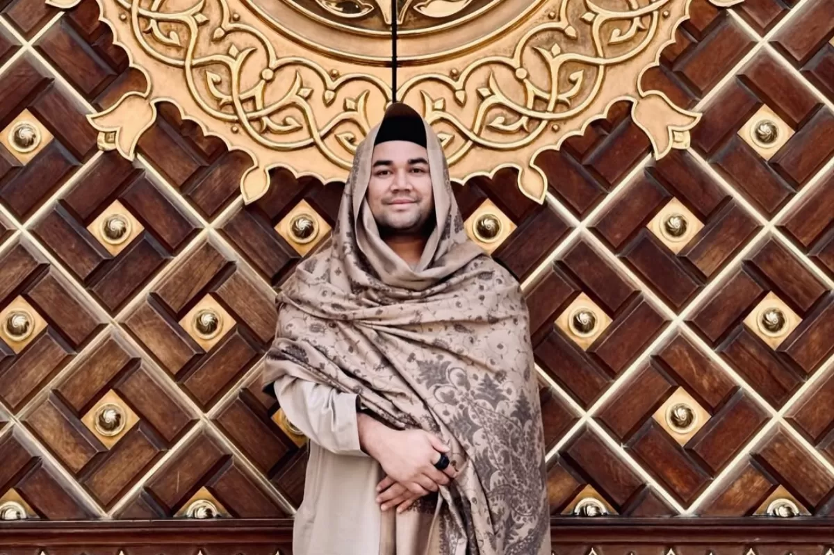 Potret Ncess Nabati rayakan isra miraj di madinah. (Instagram/@ncess_nabati)