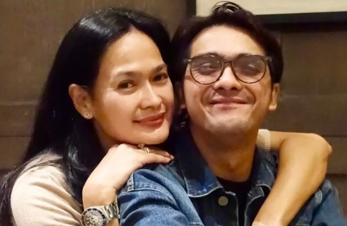 Potret Donna Harun sebut putranya terlalu baik hingga dimanfaatkan kebaikannya oleh orang lain, berharap Ricky lebih tegas hadapi gosip miring untuk melindungi keluarga (Instagram/donnaharun)