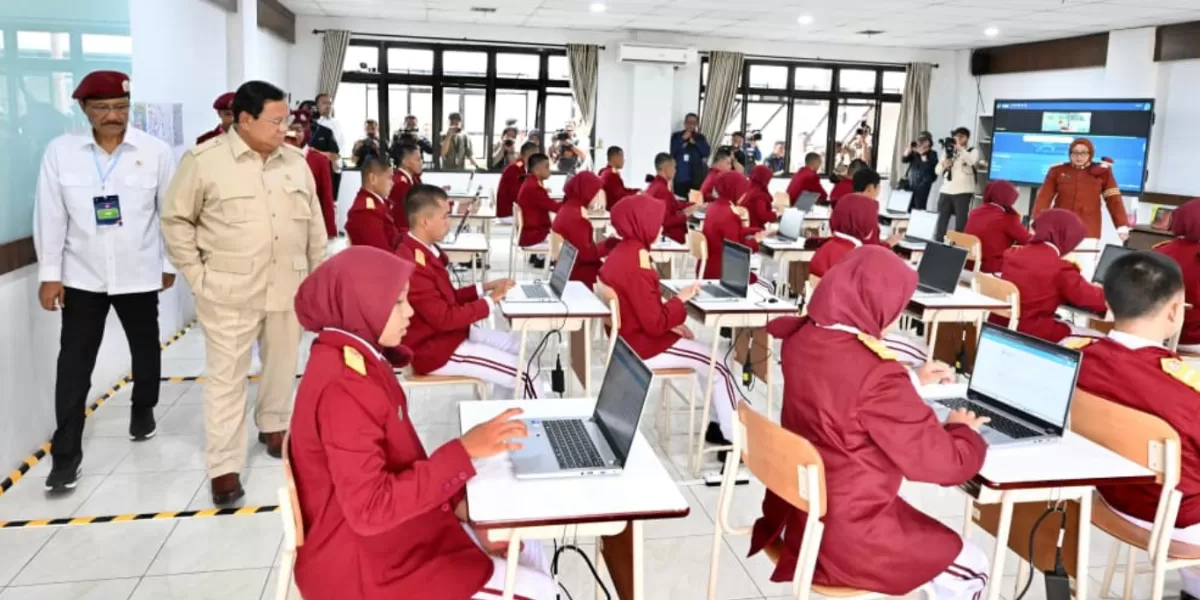 Prabowo saat meninjau Sekolah Rakyat. (Dok. BPMI Setpres)