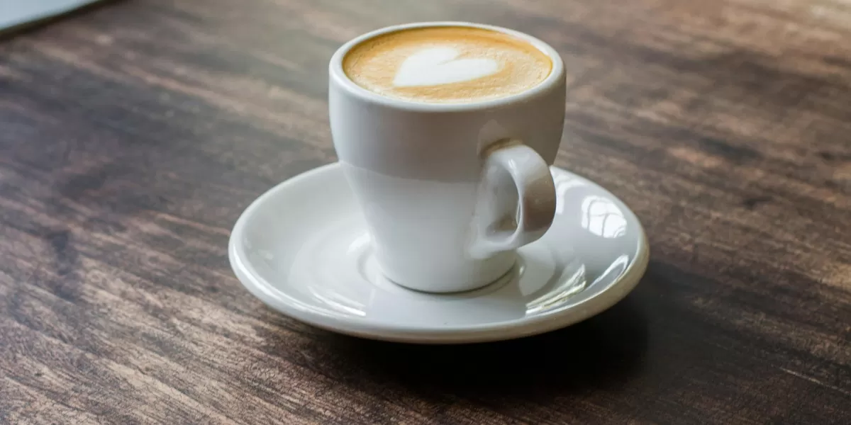 Ilustrasi ASN di Aceh ngopi di warkop. (Pexels/Anna Tukhfatullina Food Photographer/Stylist)