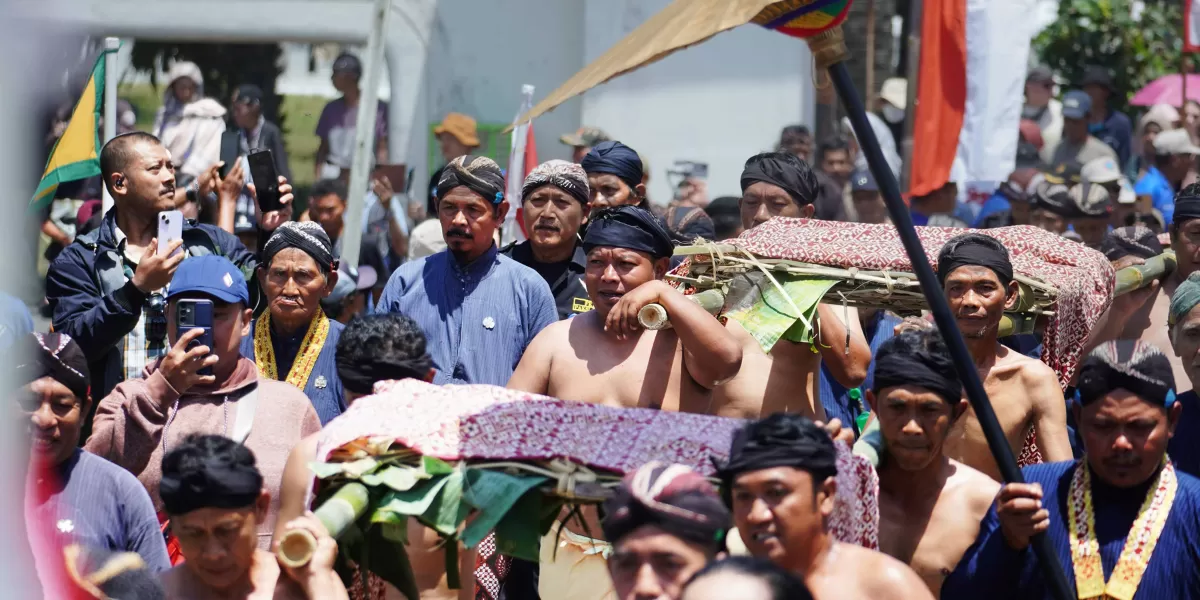 Ritual Hajad Dalem Labuhan. (Bantulkab.go.id)