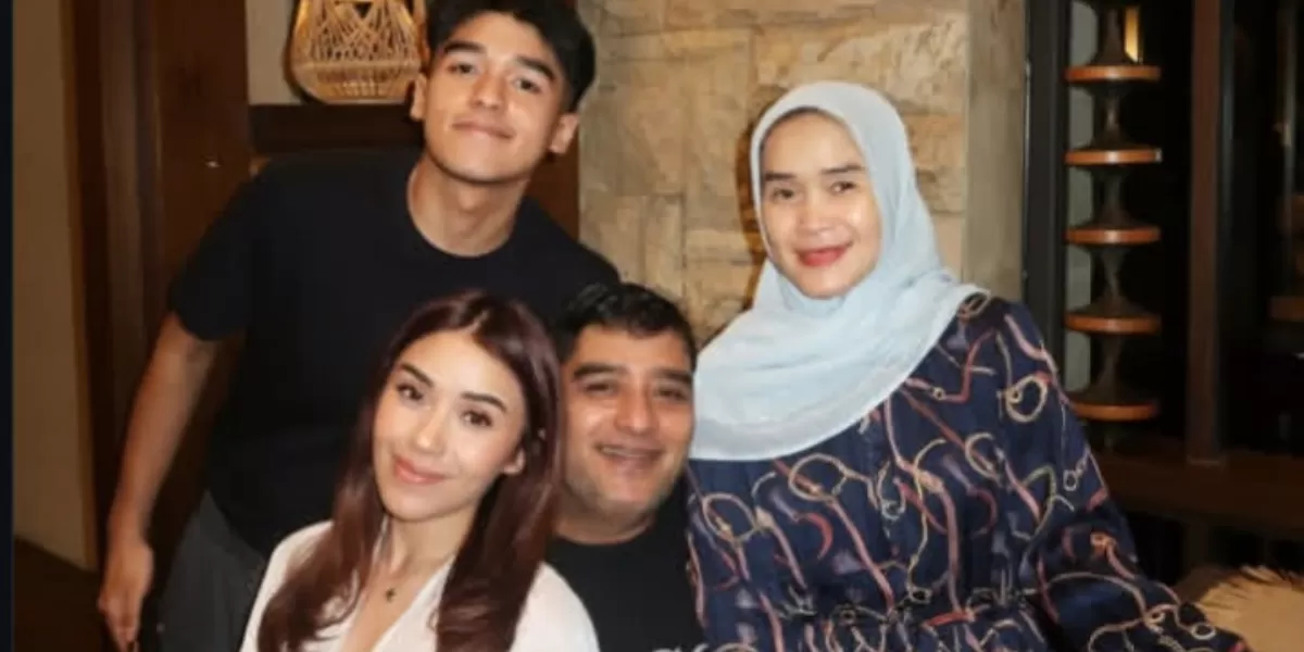 Lula Lahfah dan Shaquille serta orang tua  (Instagram @lulalahfah)
