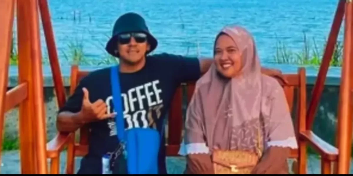 Hogi Minaya dan istri. (X @MariaAlkaff_)