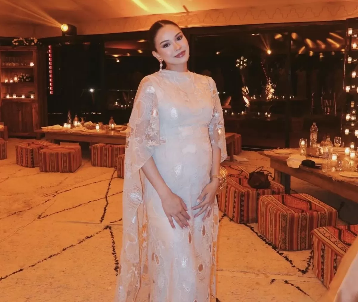 Pengakuan Alyssa Daguise yang menyebut masih bisa bekerja saat hamil tua meskipun sang suami, Al Ghazali merasa khawatir. (Instagram.com/@alyssadaguise)