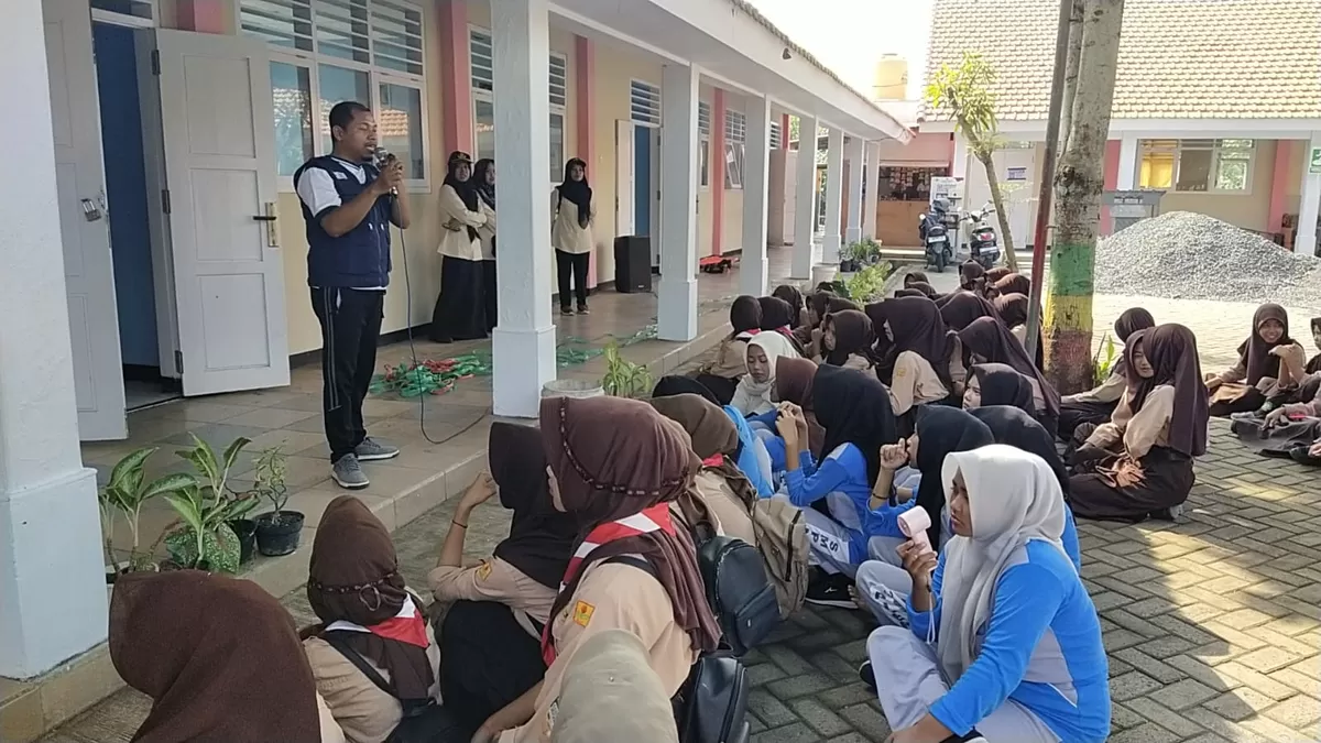 PMI Jember dampingi simulasi Tsunami di SMPN 3 Puger, edukasi siswa hadapi risiko gempa pantai selatan (Dok. BRI)