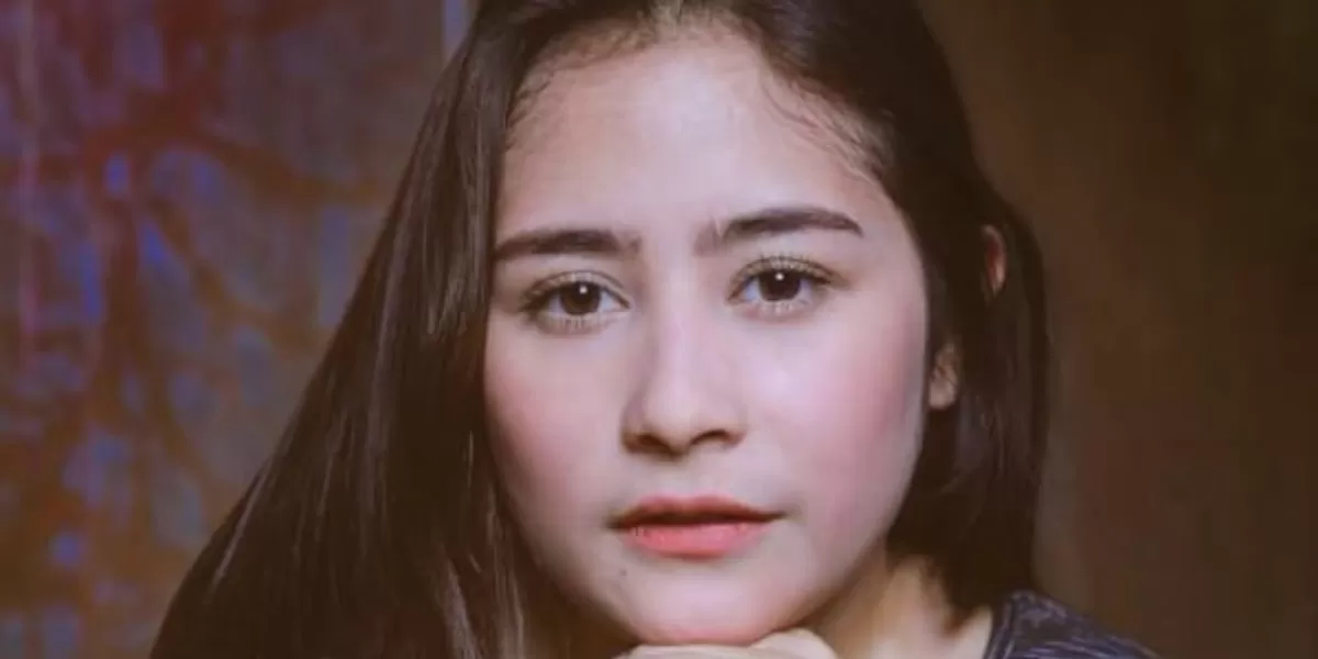 Pasang status &lsquo;Open To Work&rsquo; di LinkedIn, Prilly Latuconsina langsung dapat tawaran pekerjaan dari 30 ribu perusahaan. (Instagram/prillylatuconsina96)