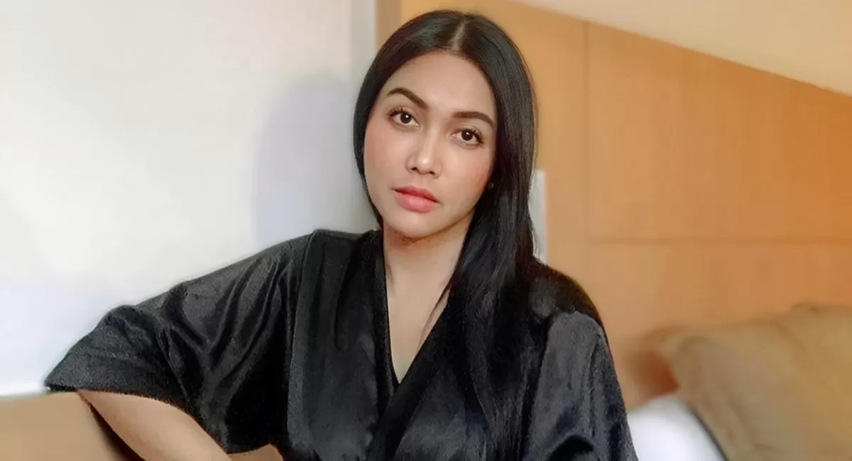 Potret Denada sampaikan permintaan maaf kepada sang ibu setelah mengakui Ressa Rossano anak kandungnya (Instagram/denadaindonesia)