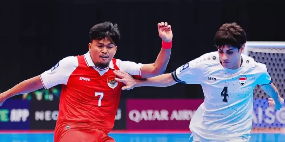 Momen duel sengit Timnas Futsal Indonesia kontra Irak di Indonesia Arena yang berakhir imbang dan mengantar Garuda jadi juara Grup A Piala Asia Futsal 2026.  (Instagram/top.olahraga)
