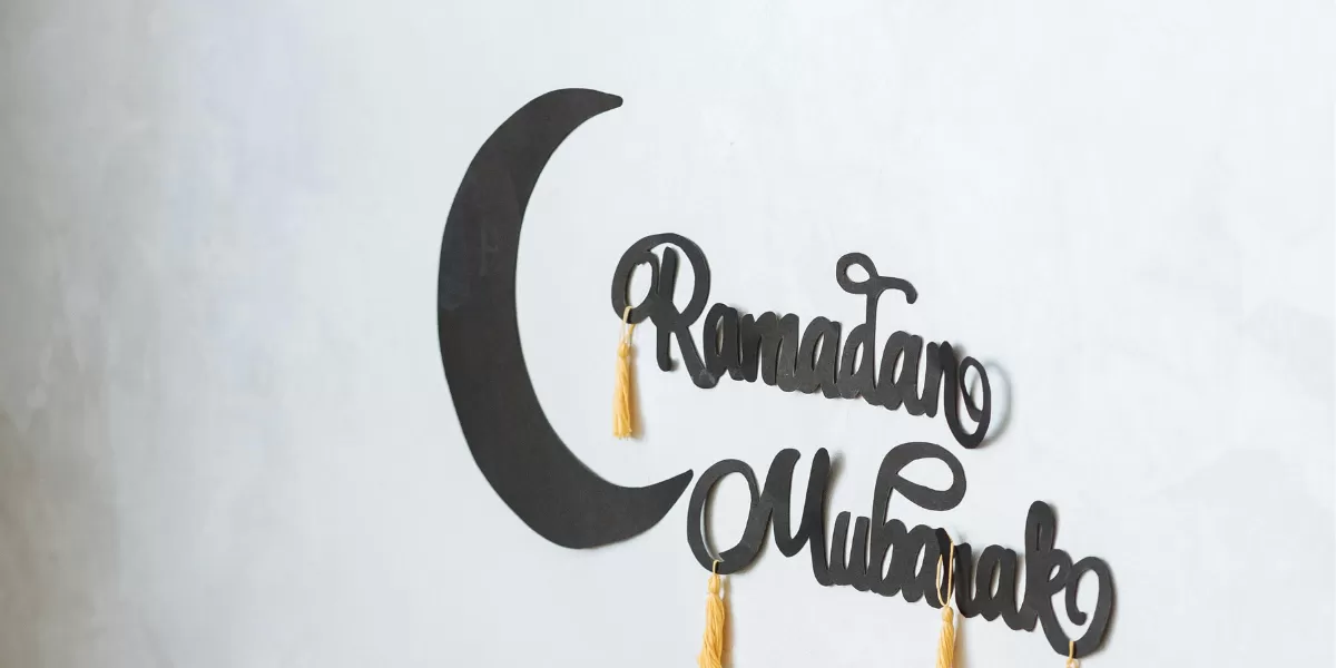 Download 10 link Twibbon nuansa Ramadhan 2026. Mari sambut bulan puasa yang penuh berkah dan cucuran pahala. (Photo by Thirdman from Pexels)