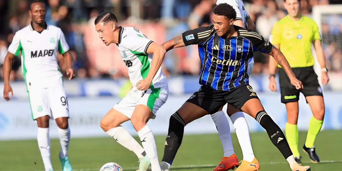 Jay Idzes tampil penuh dan kokoh di lini belakang Sassuolo. (Instagram/pemainketurunan.id)
