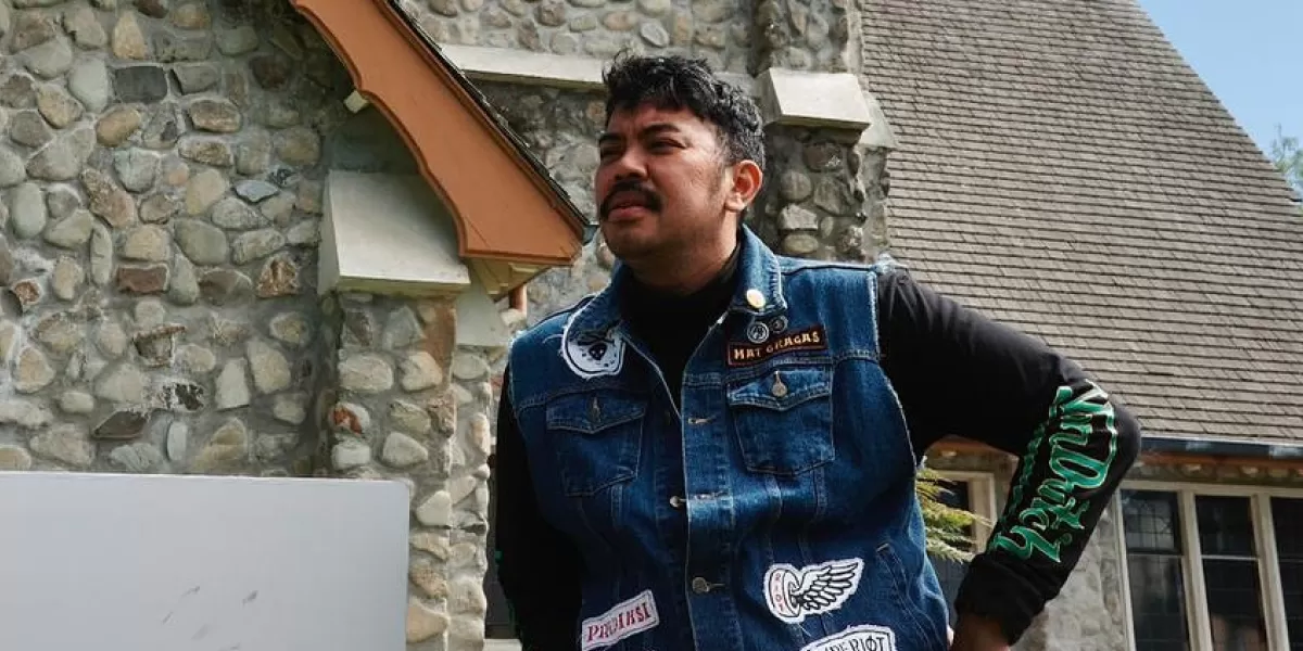 Ananta Rispo menjadi pemeran utama Film Komedi Ketok Mejik. (Instagram/anantarispo)