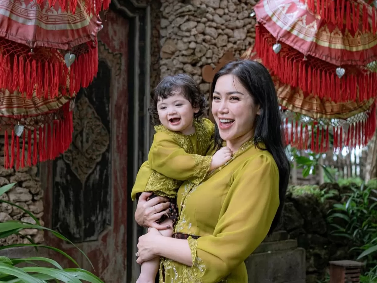 Potret ultah Jessica Iskandar ke-38 di Bali bareng Hagia. (Instagram/@inihagia)
