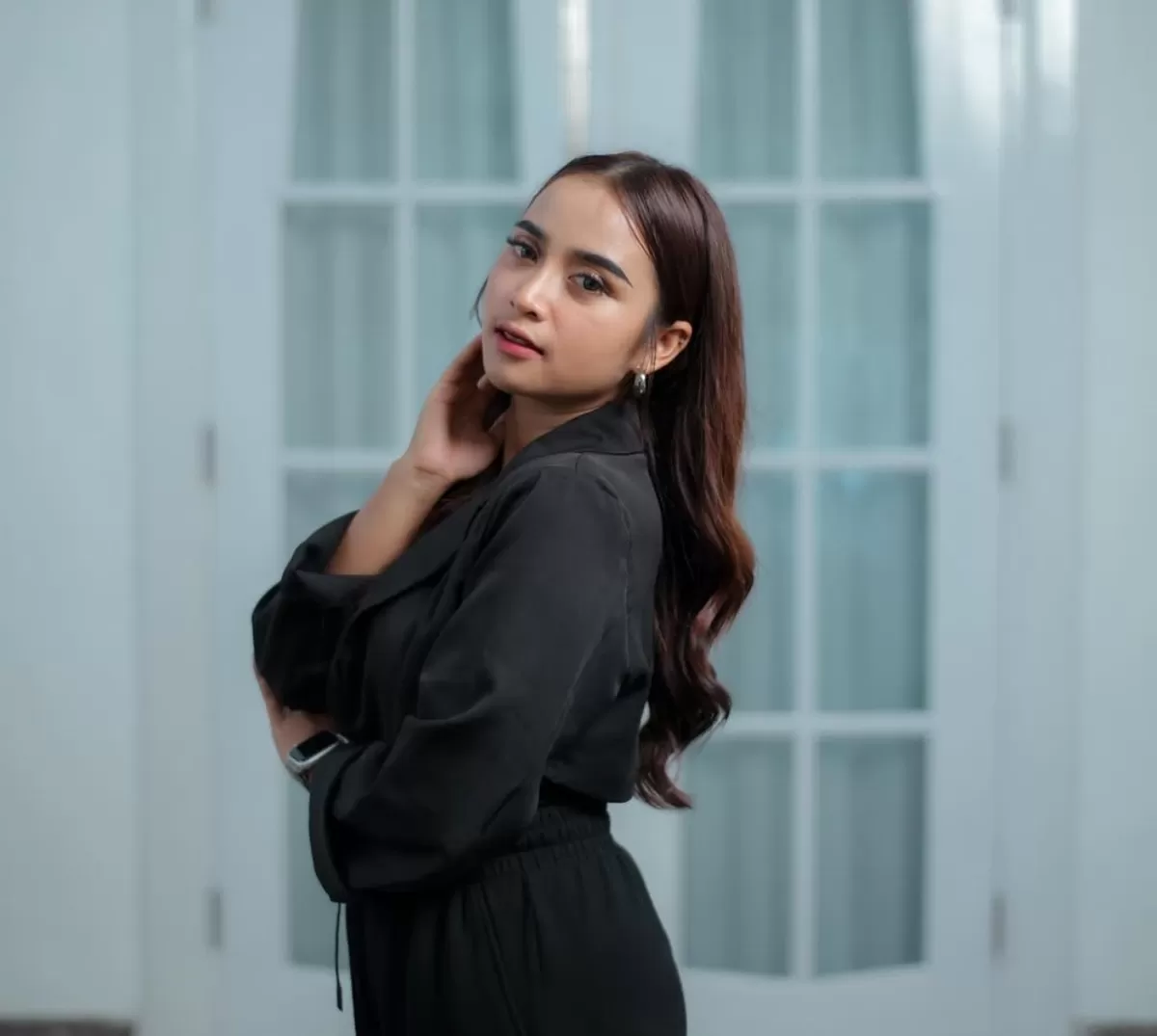 Dini Kurnia memutuskan membeberkan status hubungannya dengan Ressa Rizky usai anak Denada itu membantah sudah memiliki anak. (Instagram.com/@dinikurnia_real)