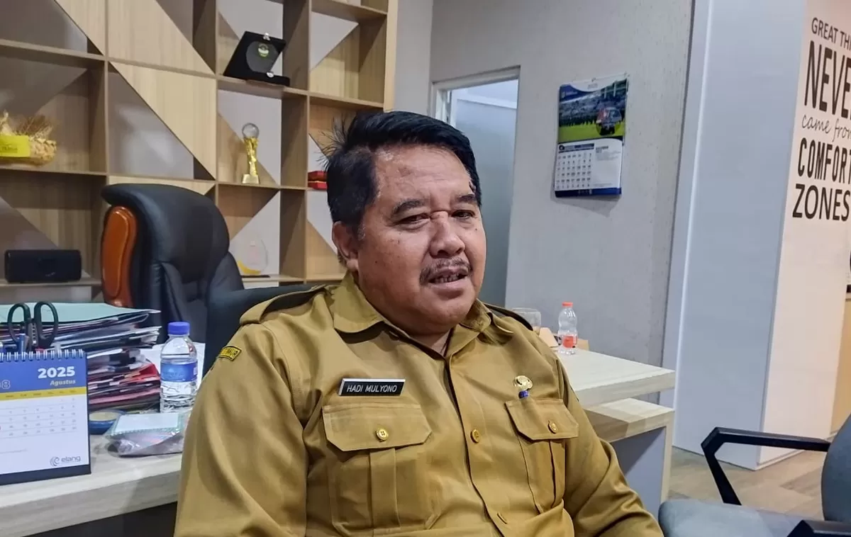 Kepala Disnaker Hadi Mulyono saat dikonfirmasi. (M Purnomo/SketsaNusantara.id)