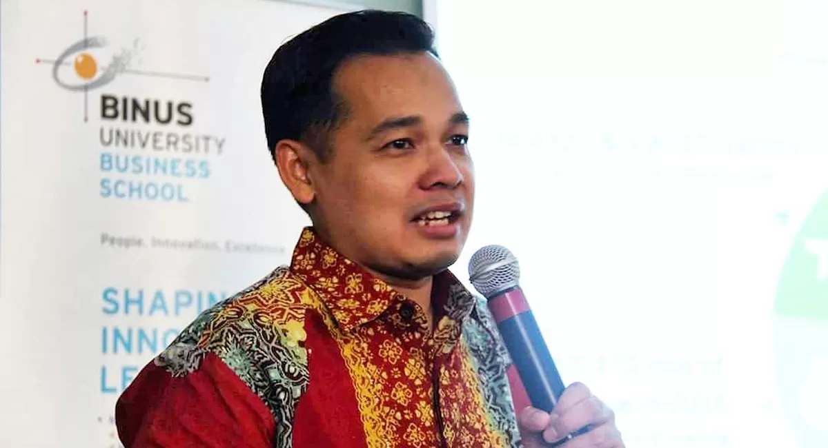 Potret Mega Satria yang dipercaya menjabat sebagai direktur keuangan Pertamina (Instagram/binusbusinesschool)