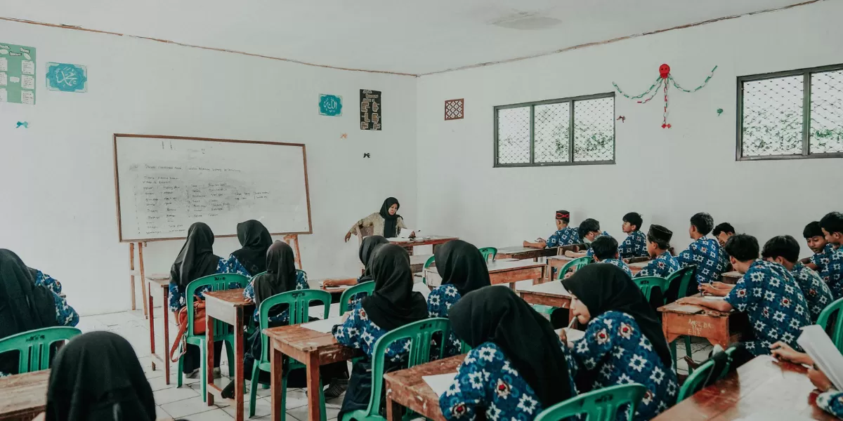 Curhatan viral seorang guru PPPK di Sumedang, Jawa Barat terkait upahnya sebagai tenaga pendidik.  (Pexels/el jusuf)