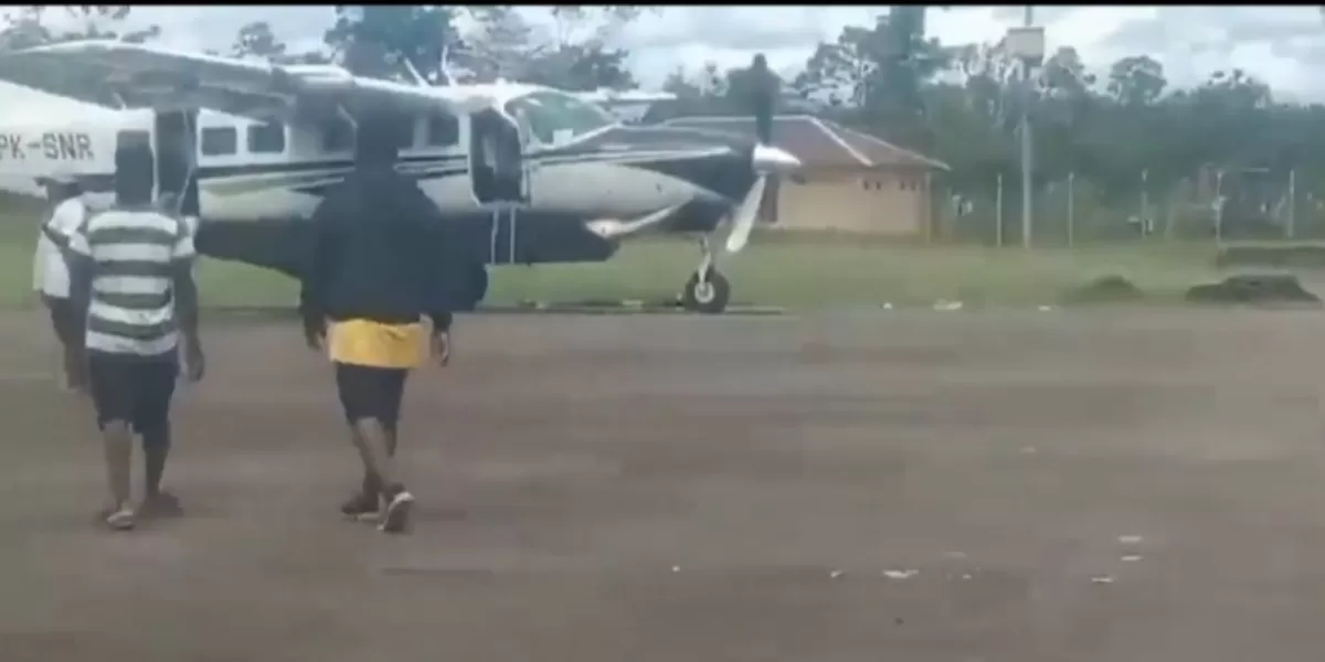 Pesawat Smart Air PK-SNS yang ditembak OTK di Papua Selatan  (YouTube KOMPASTV )