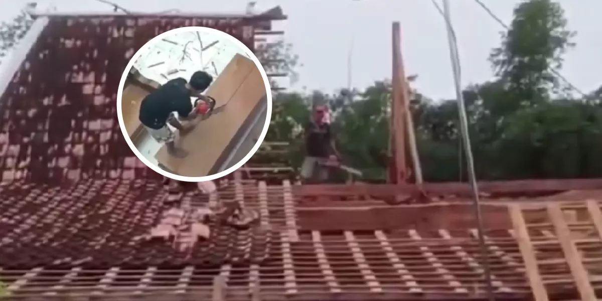 Seorang pria di Grobogan terekam video membelah bagian rumahnya menggunakan gergaji mesin usai konflik rumah tangga. (X//neVerAl0nely___)