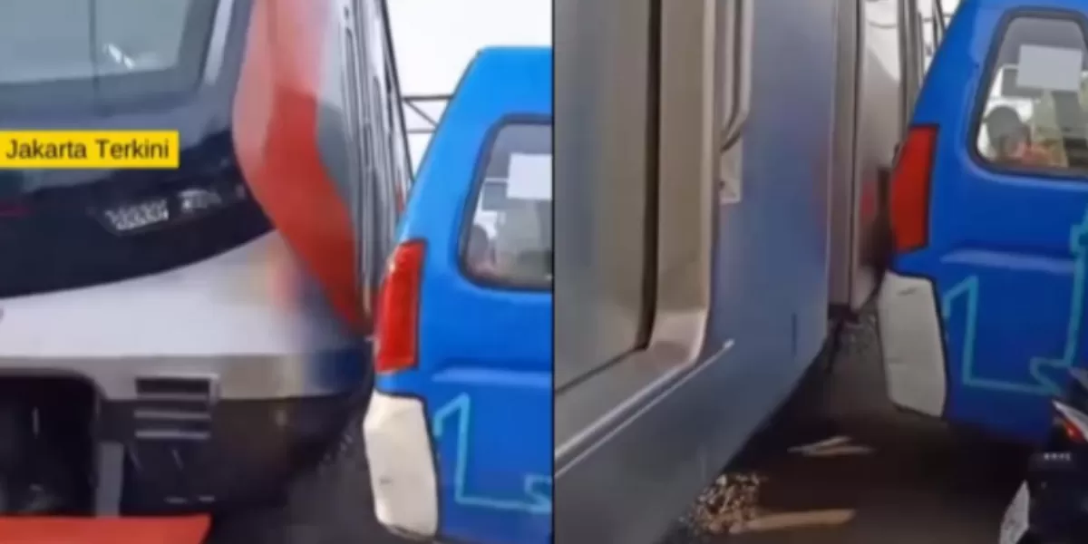 Mobil angkutan kota (angkot) yang hampir terserempet kereta di kawasan Tambora, Jakarta Barat.  (Instagram.com/@jakarta.terkini)