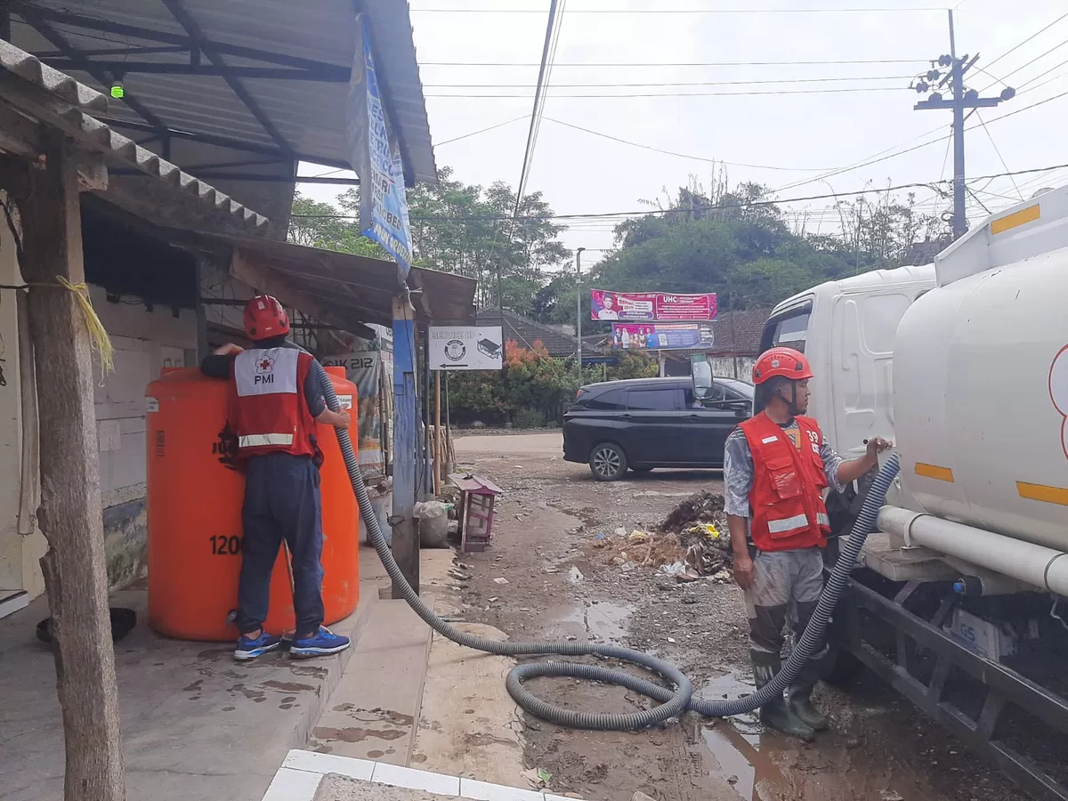 PMI gerak cepat atasi krisis air bersih. (Dok. PMI Jember)