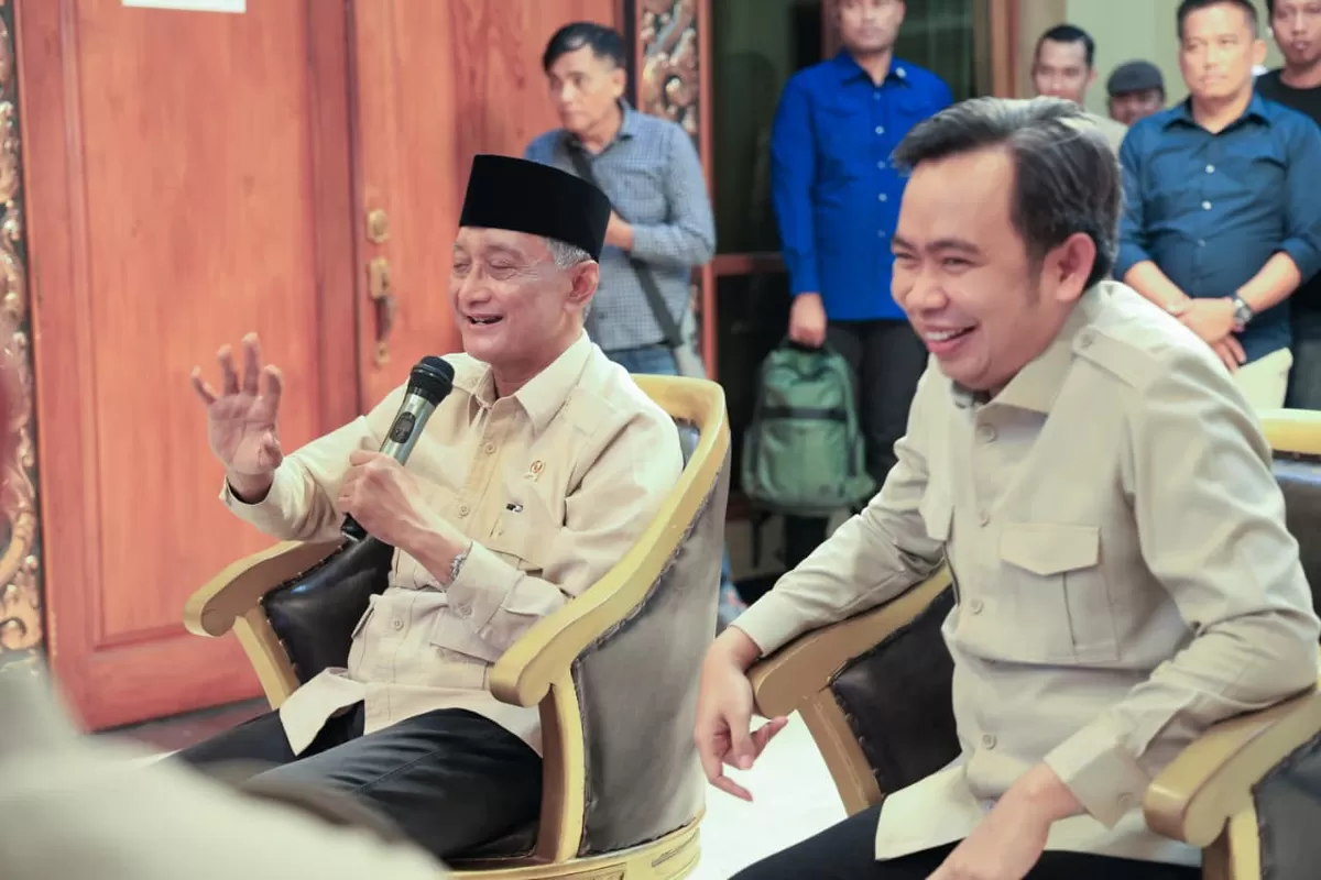 Menteri PU Dody Hanggodo saat menggelar kunjungan kerja di Pendopo Wahyawibawagraha. (Dok Diskominfo Jember)