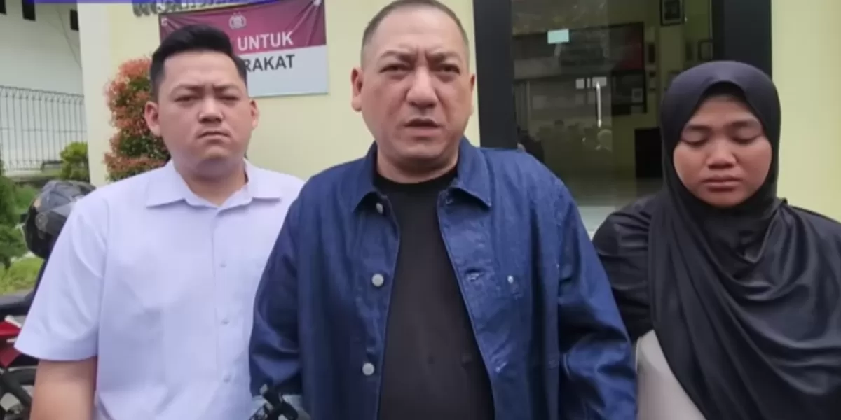 Ibu kandung Nizam didampingi kuasa hukum Krisna Murti  (YouTube KOMPASTV )