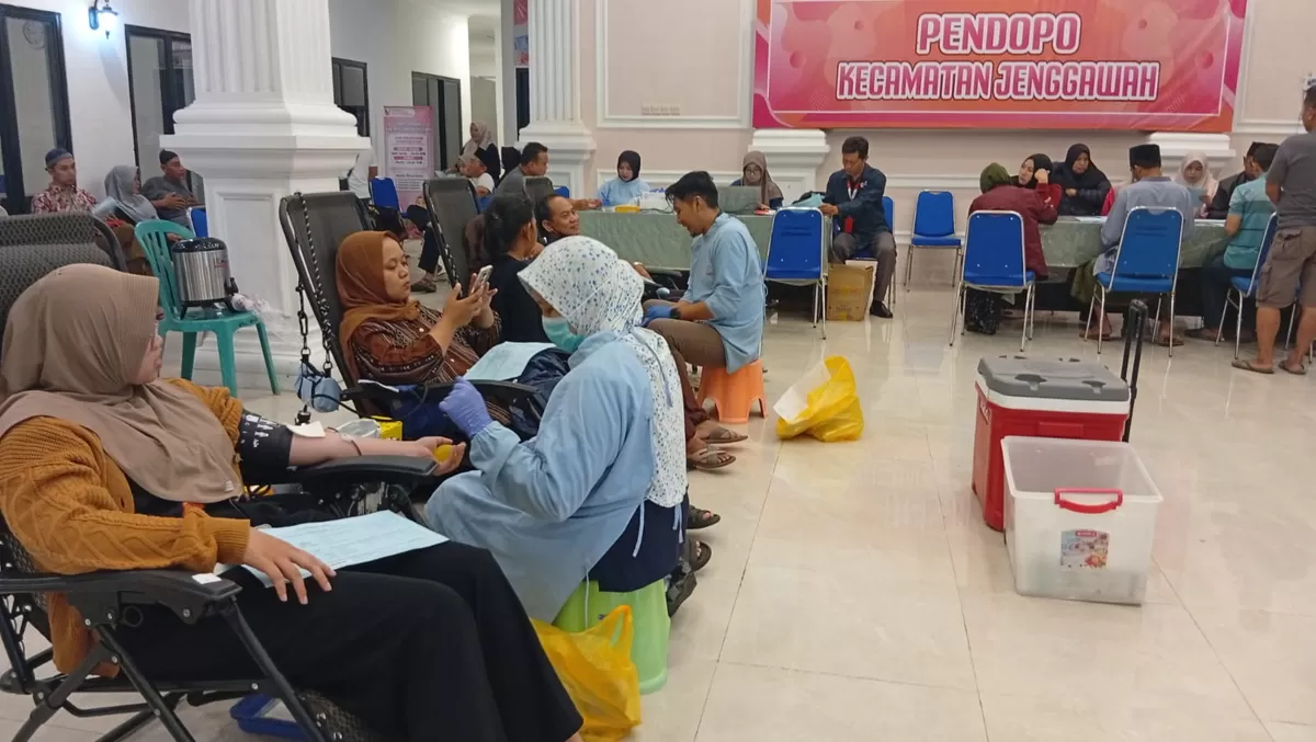 Antusias warga tinggi di Malam Ramadhan, PMI Jember targetkan donor darah rutin di Kecamatan Jenggawah (Dok. PMI Jember )