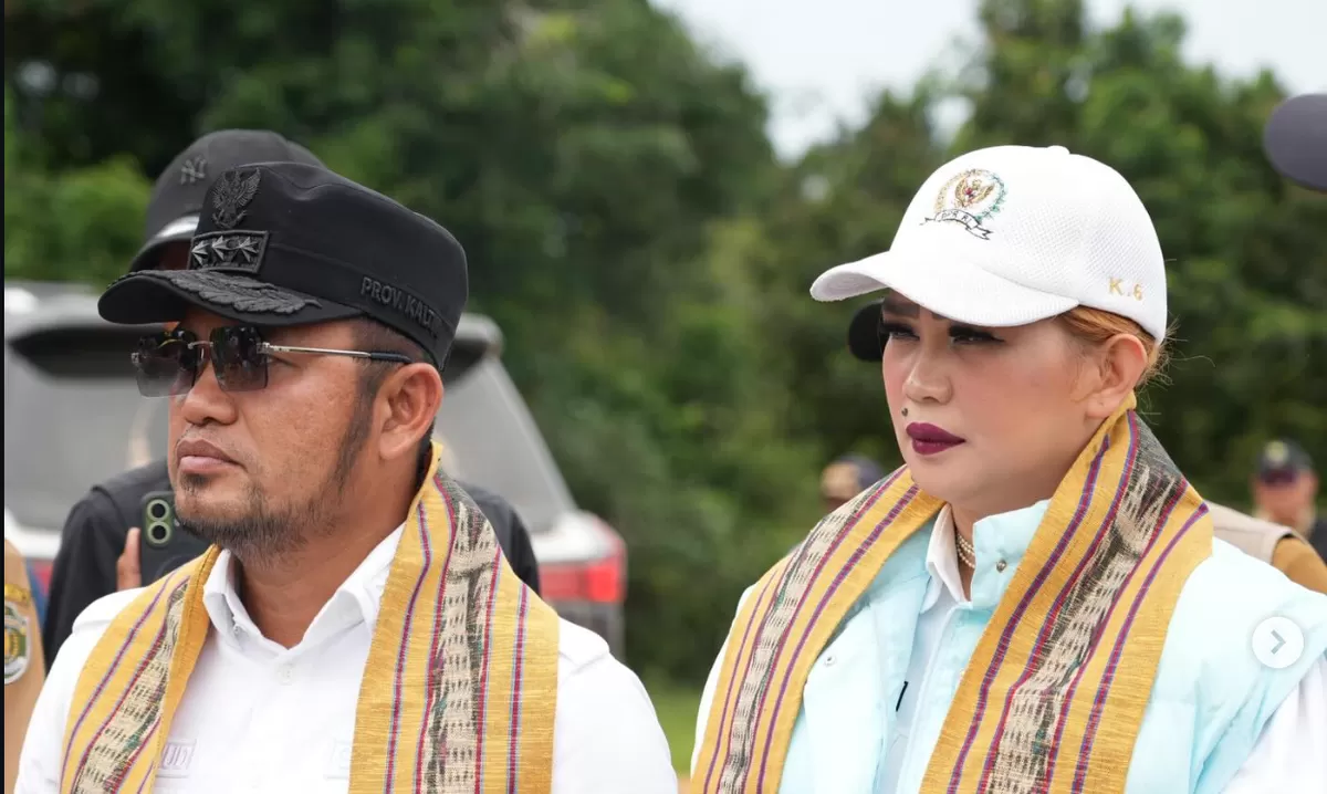 Sosok istri Gubernur Kaltim, Sarifah Suraidah Hanum (kanan) (Instagram/@syarifahsuraidah)
