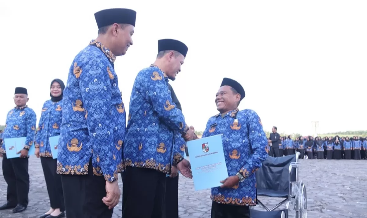 Pemko Pekanbaru serahkan SK PPPK Paruh Waktu (Setda Kota Pekanbaru)