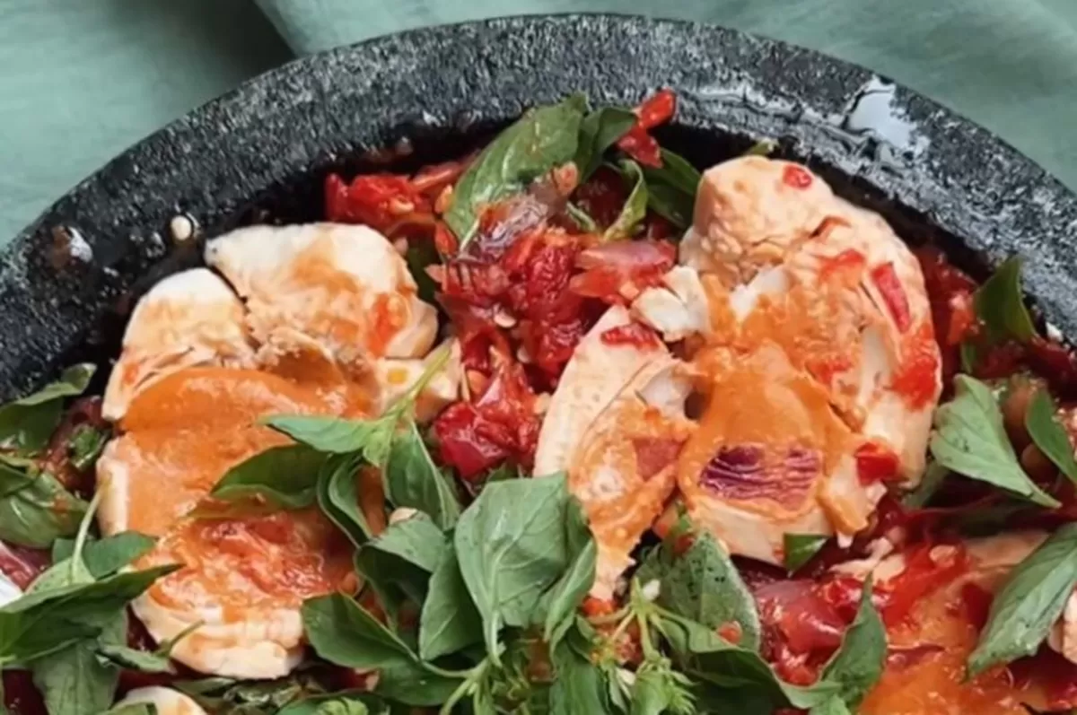 Resep Sambal Kemangi Telur Asin (IG @martinpraja)