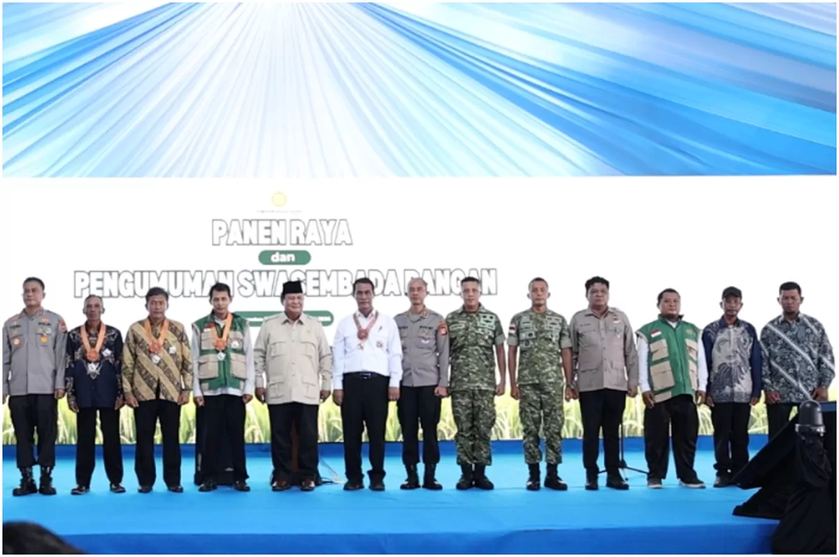Petani Cianjur Raih Satyalancana Wira Karya dari Presiden Prabowo. (Tim Media Presiden Prabowo Subianto)