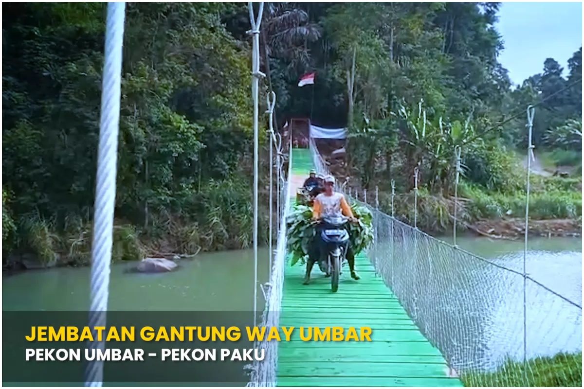TNI Angkatan Darat (AD) telah merampungkan pembangunan jembatan gantung di atas Sungai Way Umbar, Desa Pekon Umbar, Kabupaten Tanggamus, Lampung. (IST)