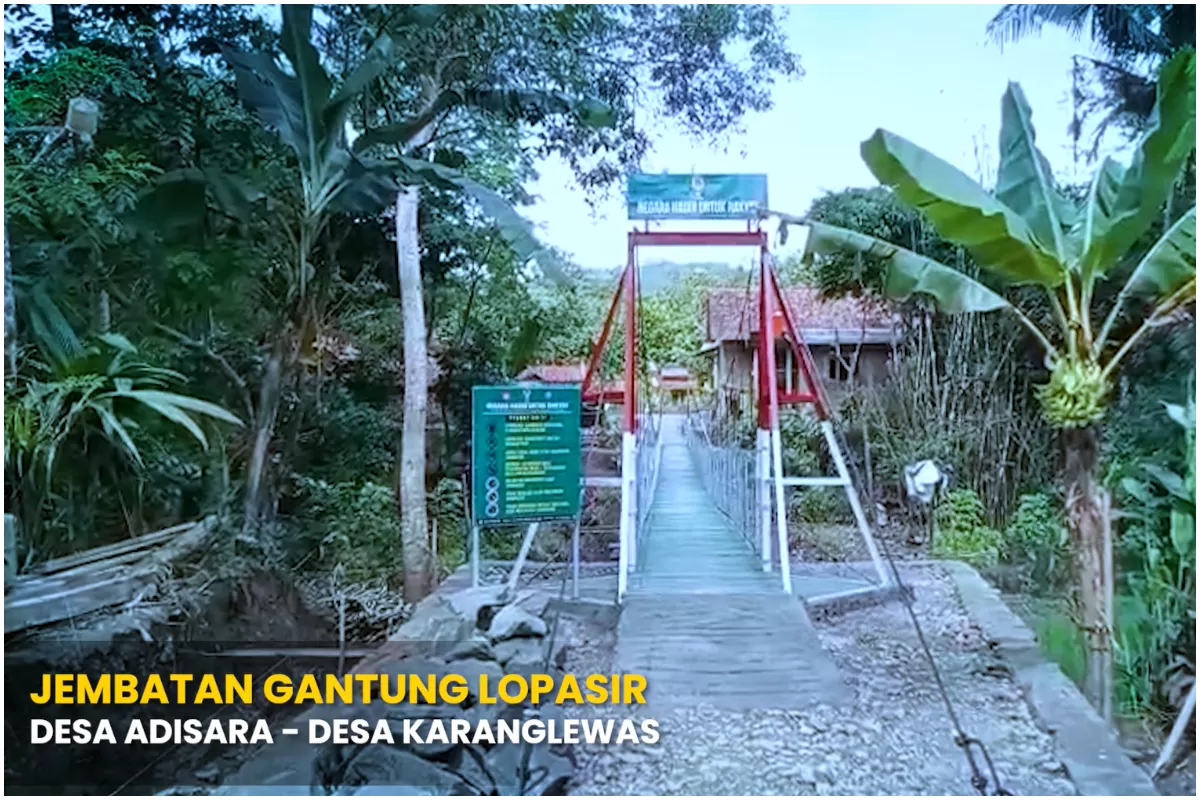 TNI Angkatan Darat (AD) telah merampungkan pembangunan Jembatan Gantung Lo Pasir di atas Sungai Lo Pasir, Desa Karanggayem, Kabupaten Banyumas, Jawa Tengah. (IST)