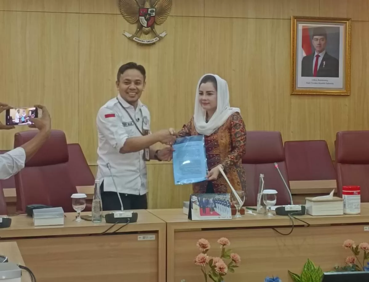 Ketua Umum PGMM Tedi Malik bersama Bendahara Umum Partai Gerindra Novita Wijayanti (Istimewa)