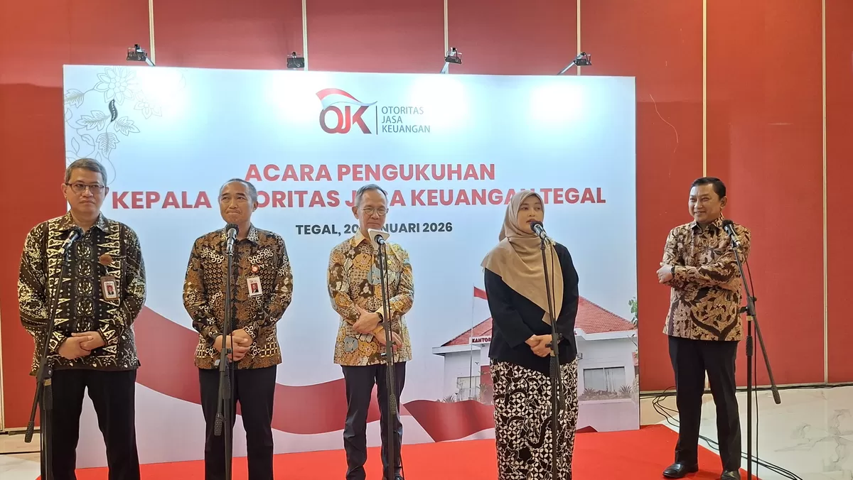 Pengukuhan Kepala OJK Tegal yang baru dijabat oleh Kurnia Tri Puspita, Selasa 20 Januari 2025 (Lilisnawati / Portaloka.id)