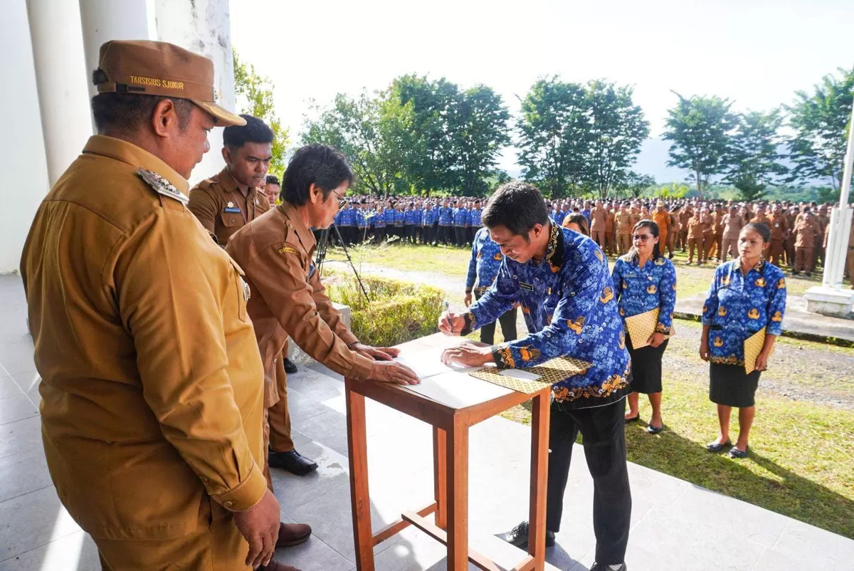 Pelantikan dan penyerahan SK PPPK Paruh Waktu Manggarai Timur, Senin 19 Januari 2026 (Facebook Media Center Matim)