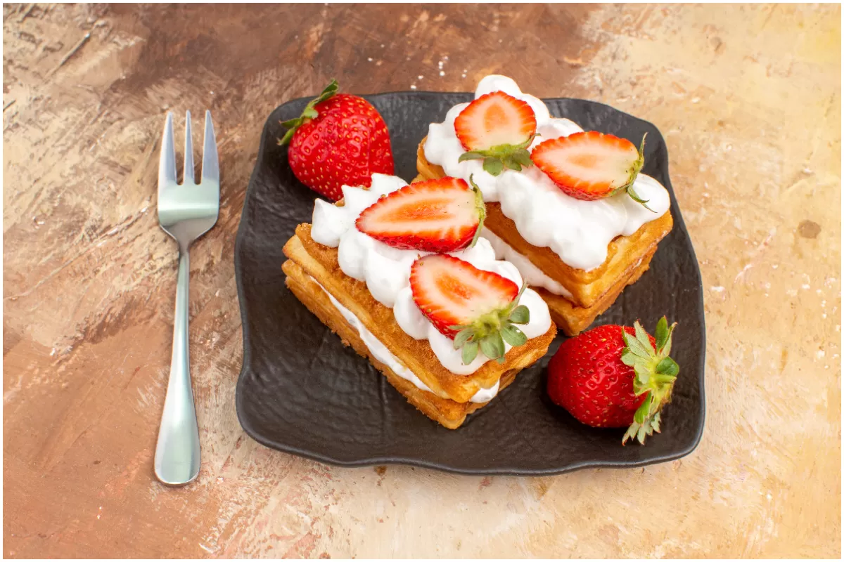 ILUSTRASI - Resep Sandwich Strawberry. (freepik/Kamran Aydinov)