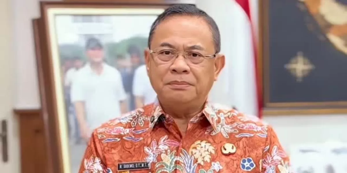 Menyoroti operasi tangkap tangan (OTT) KPK, Bupati Pati, Sudewo di Polres Kudus, Jawa Tengah.  (Instagram.com/@sudewoofficial)