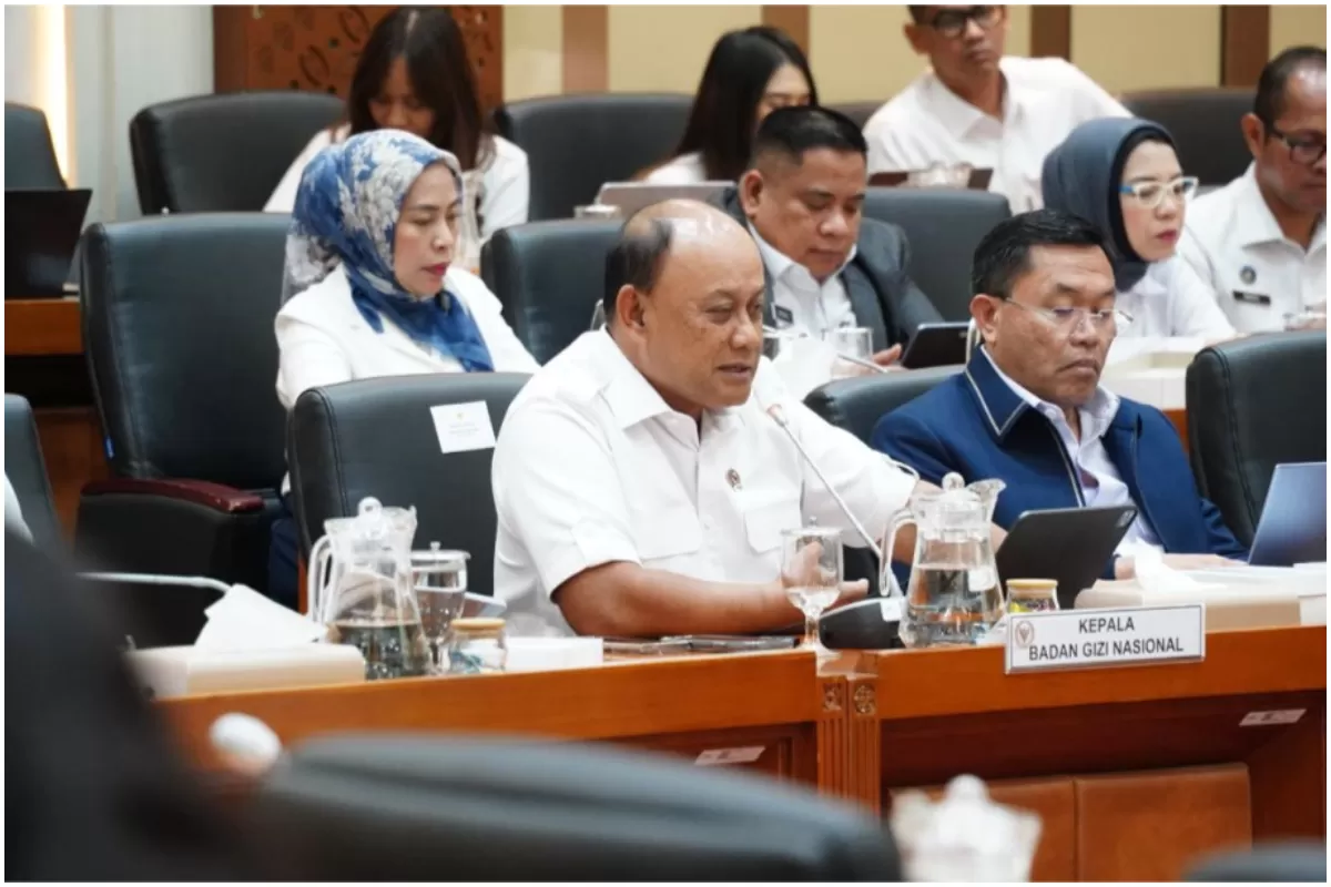 Kepala BGN Dadan Hindayana Dadan Hindayana meminta tidak ada lagi penggunaan produk pangan proses ultra dalam pelaksanaan Program Makan Bergizi Gratis (MBG) selama bulan Ramadhan. (bgn.go.id)