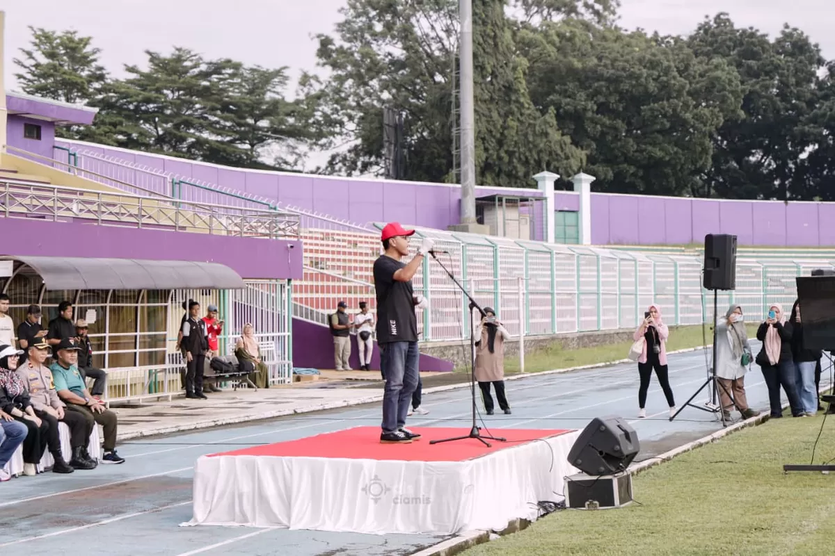 Bupati Herdiat pimpin corvee se-Kabupaten Ciamis di Stadion Galuh (Ist)
