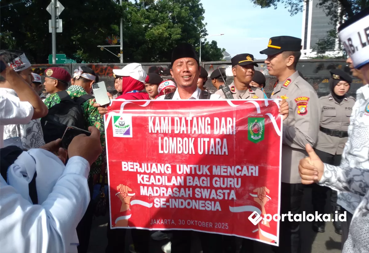 Ilustrasi - Aksi damai guru madrasah swasta di Jakarta pada 30 Oktober 2025 (Portaloka.id/Arman)