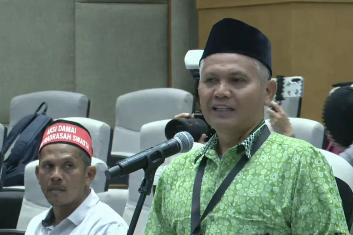 Ketua Umum PGM Yaya Ropandi minta agar guru madrasah swasta diangkat jadi PPPK (YouTube TVR Parlemen)