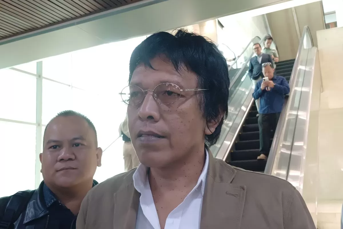 Anggota Komisi X DPR RI Adian Napitupulu soroti masalah gaji guru (DPR RI)