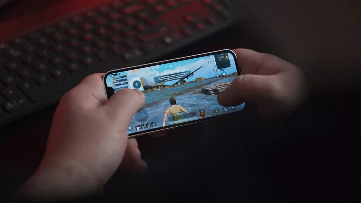 Densus 88 temukan siswa SD terpapar radikalisme lewat Roblox. Mereka diajarkan membunuh di grup WhatsApp. Alarm darurat pola rekrutmen baru.