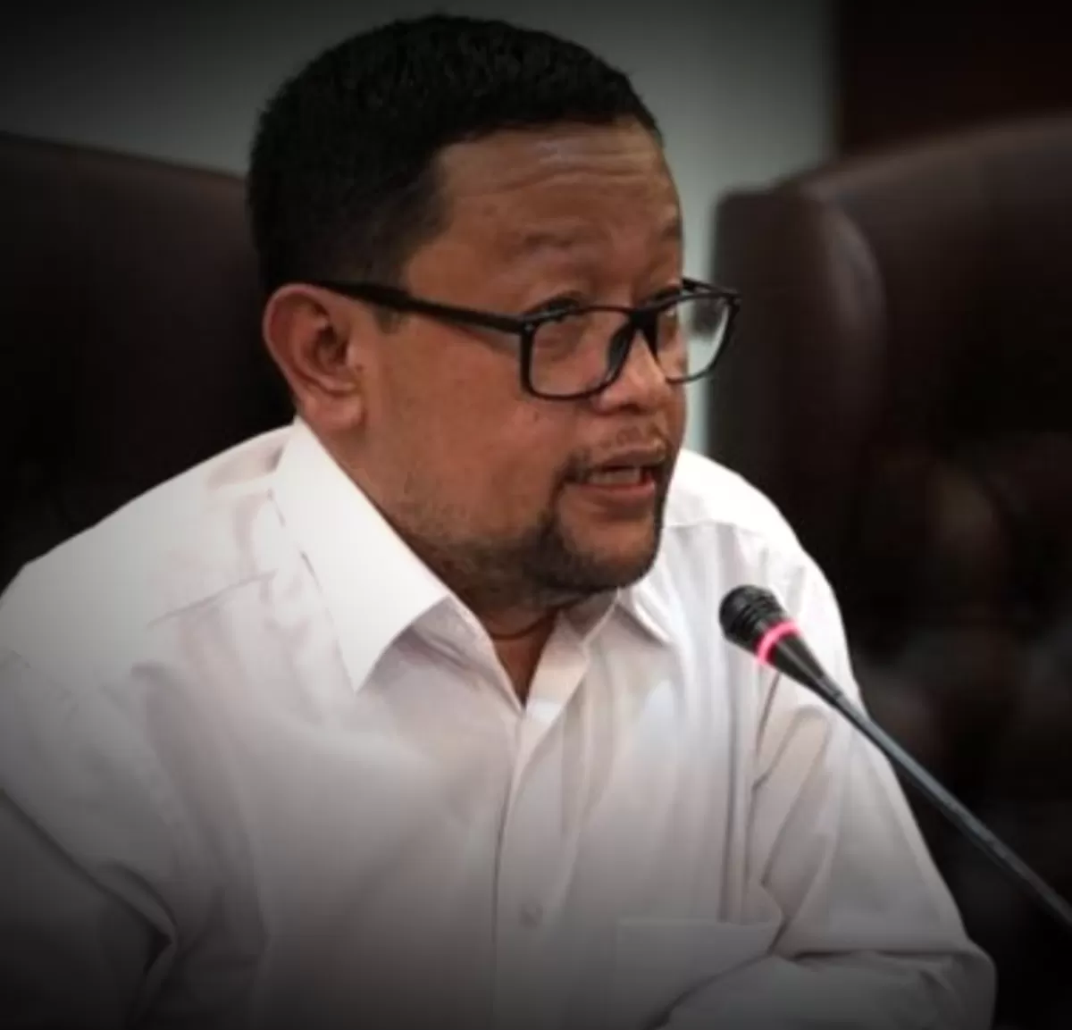 KPK jerat Gus Alex dan eks Menag Yaqut. Dugaan korupsi kuota haji rugikan negara Rp 1 triliun. Ribuan jemaah gagal berangkat.